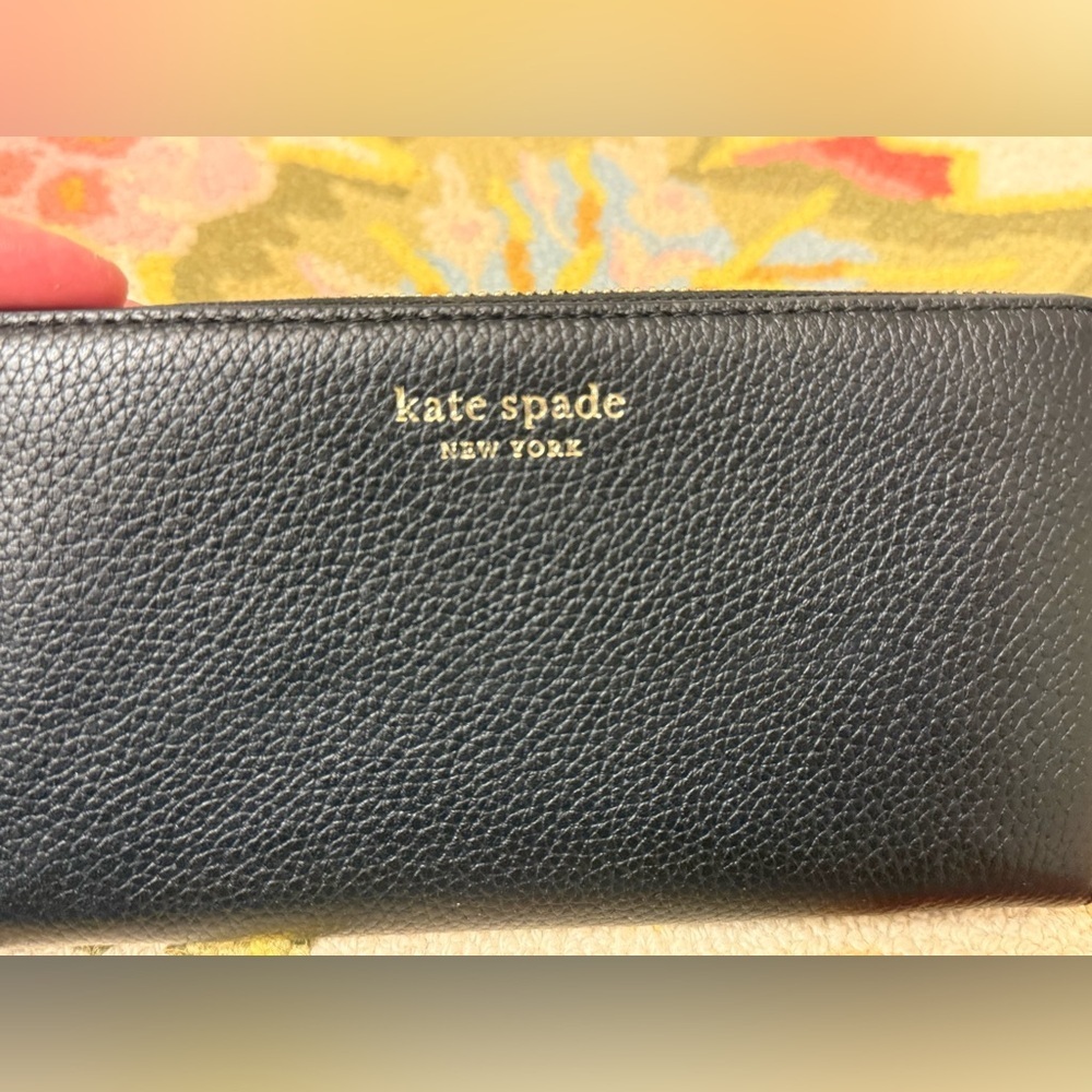 Kate Spade New York Large Black Leather Zip-Around Continental Clutch/Wallet - Picture 6 of 16